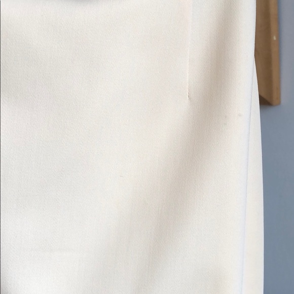 Escada Skirt in unique neutral lightweight wool - Picture 6 of 7